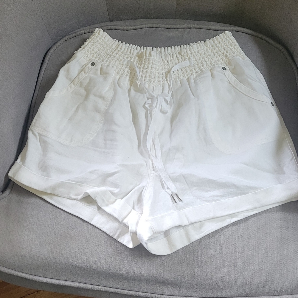 Women's White Elastic Waist Shorts